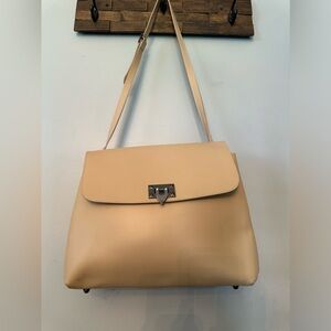 Divina Firenze Gorgeous Leather Large Beige Tote.‎